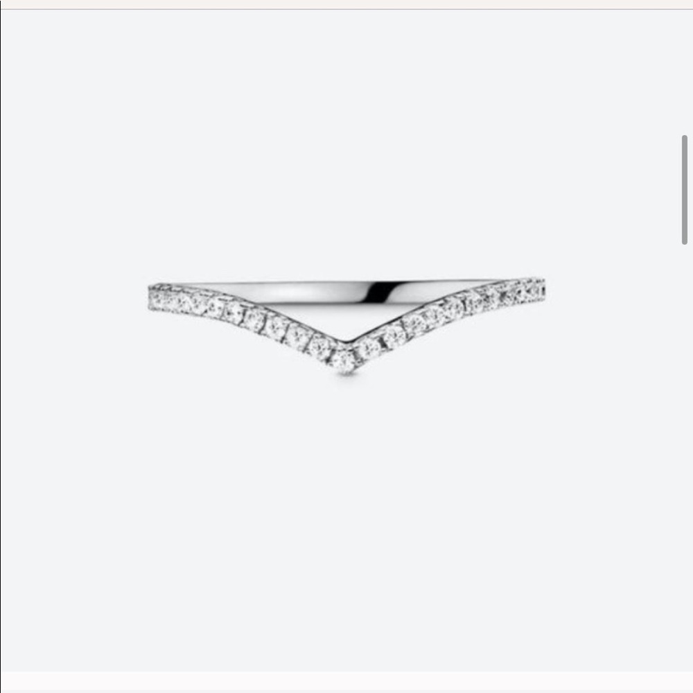 NWT Pandora Sparkling Wishbone Stackable Ring